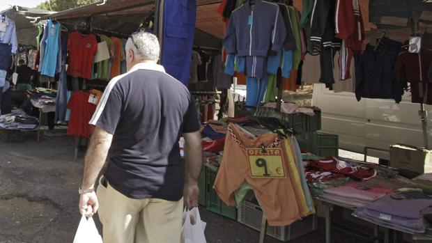 Todo lo que hay que saber sobre los mercadillos de Sevilla: cuándo, dónde y qué venden