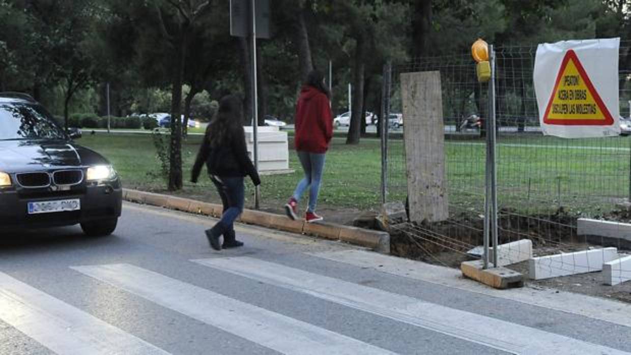 Paso de peatones cerrado