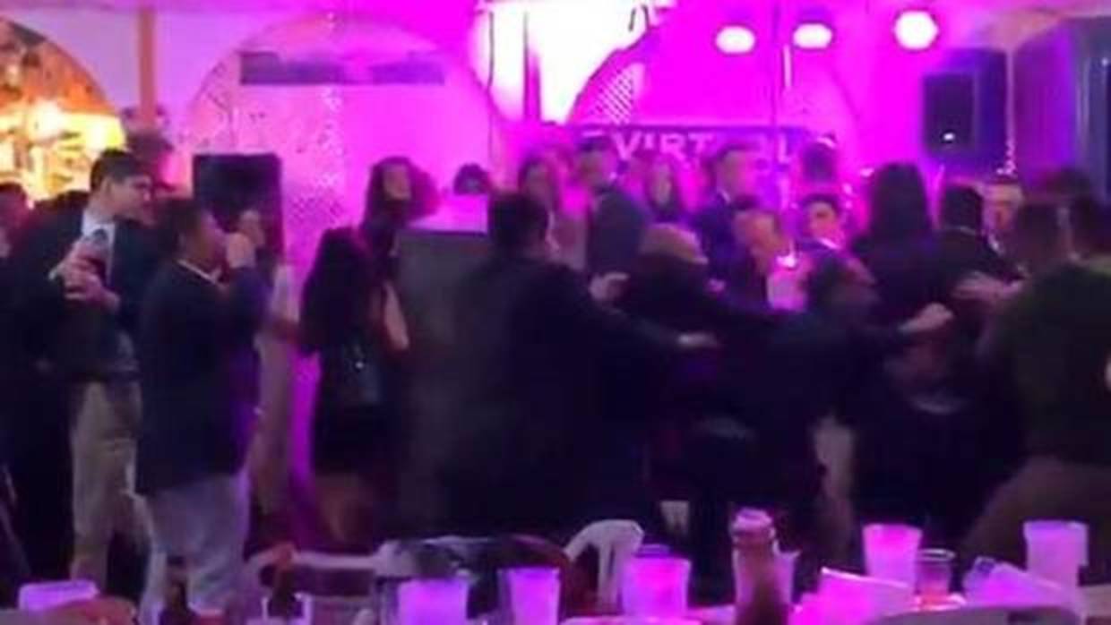 Feria de Abril de Sevilla 2018: Bronca monumental en la caseta de CC.OO.