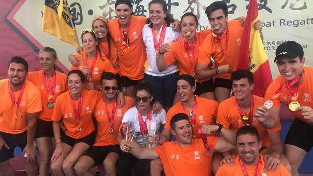 Universitarios de Sevilla arrasan en el campeonato mundial de piragüismo que se celebra en China