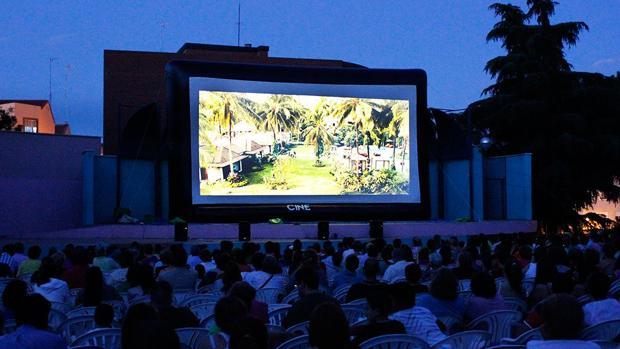 Los cines de verano que aún sobreviven en Sevilla