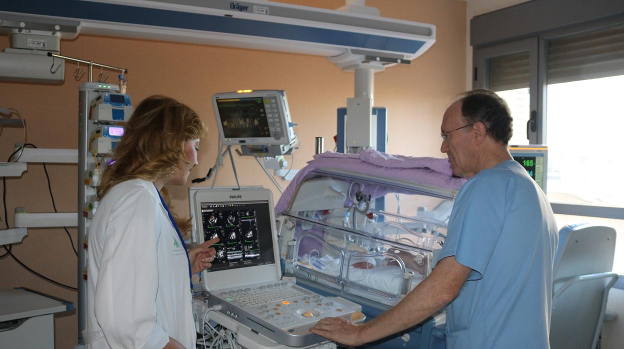 Con el nuevo ecógrafo desaparecen los riesgos derivados del traslado del neonato
