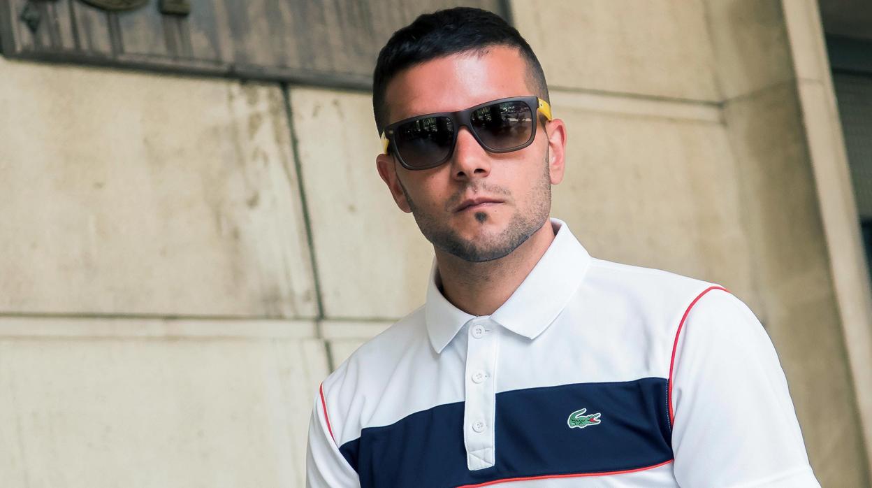 Ángel Boza fue detenido por la Policía tras escapar con su coche del centro comercial