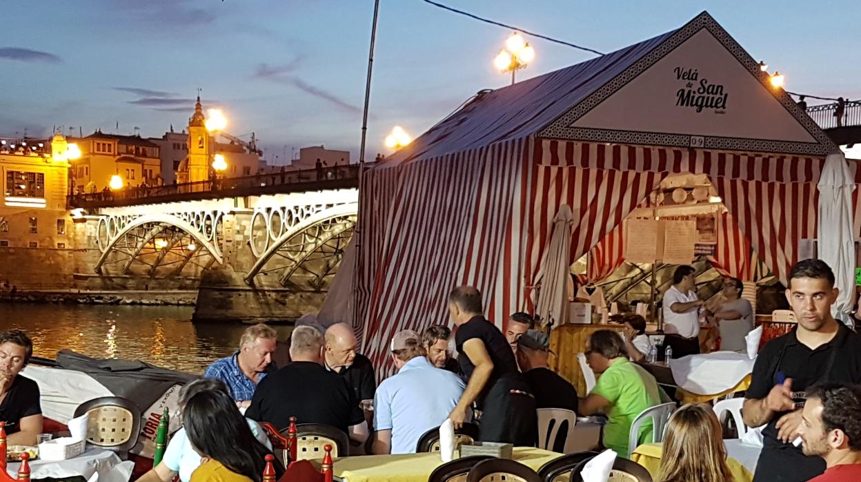 Fotografía de la primera edición de la Velá de San Miguel