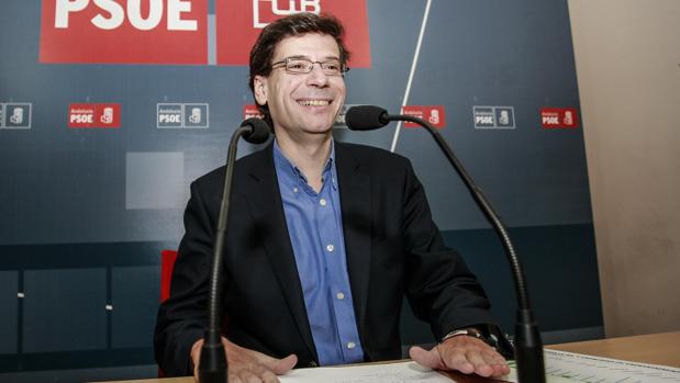 La Universidad de Sevilla confirma que Carmelo Gómez hizo el curso que niega ante la juez