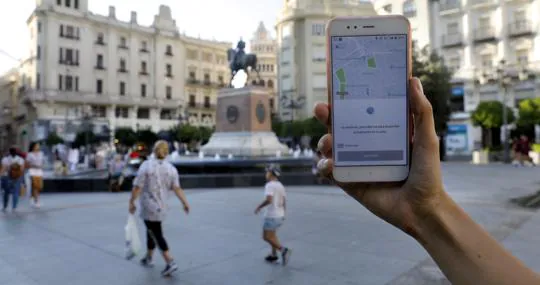 Un usuario de Uber en el Casco Histórico de Córdoba