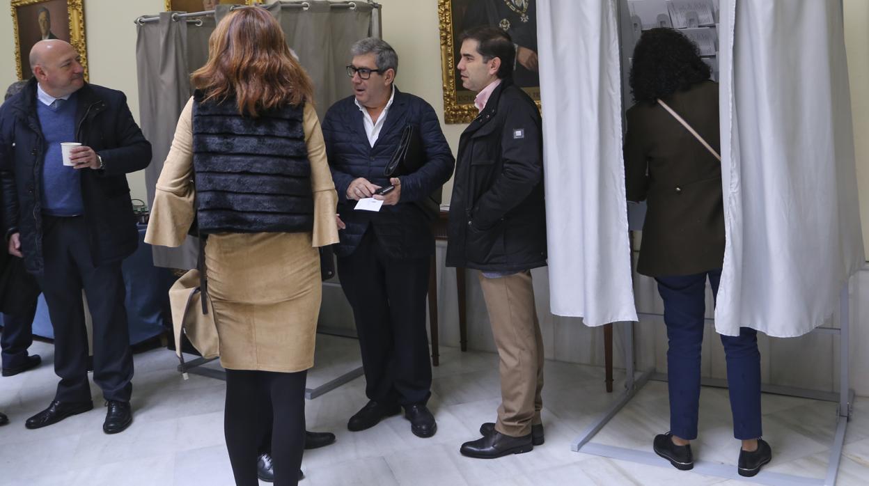 Unos 1.900 letrados sevillanos han participado en las elecciones al Colegio de Abogados de Sevilla