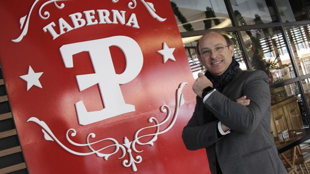 Rafael Ruiz, fundador de El Papelón: «El fenómeno low cost ha pasado de moda en la gastronomía»