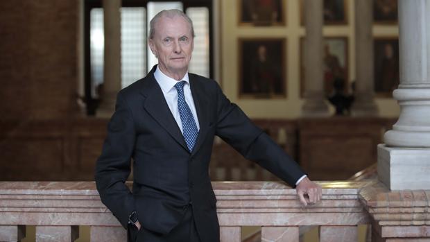 Morenés: «Lo natural, como ocurrió en Getxo, es dar las gracias a quien jura dar su vida por tu seguridad»