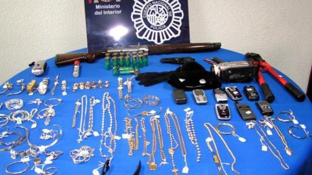 Piden diez años de cárcel para tres georgianos de una banda que robaba en Los Remedios y Triana