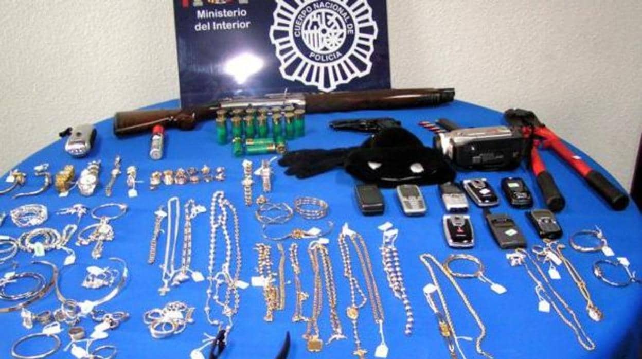 Objetos intervenidos por la Policía Nacional en una actuación contra una banda de ladrones