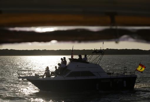 La tripulación en el velero 'Pros' realizará un viaje de 44.000 millas náuticas