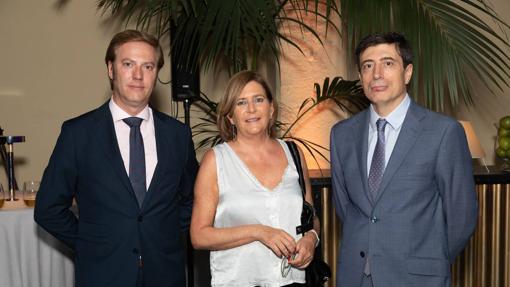Salvador Toscano, María Enriqueta Artillo y Juan José Bonillo