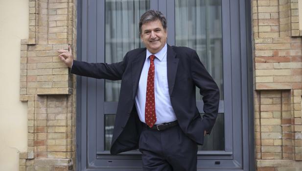 «No es lógico que en Murcia los médicos ganen el doble que en Huércal-Overa, a veinte kilómetros»