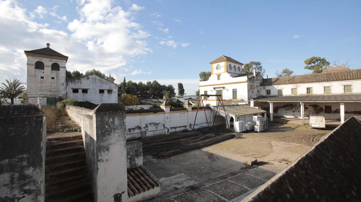 El cortijo de Gambogaz se encuentra actualmente muy deteriorado