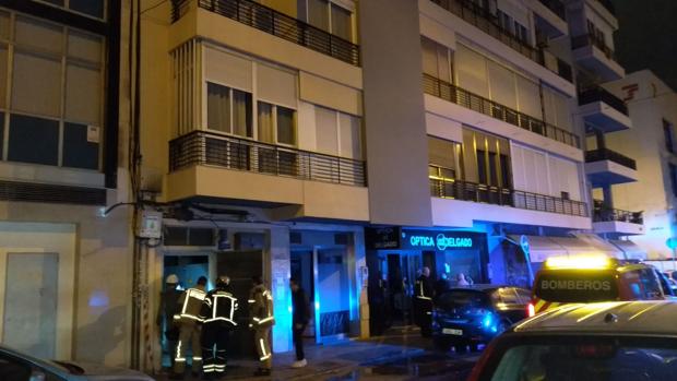 La rotura de una tubería dejó sin luz a vecinos de Los Remedios este sábado