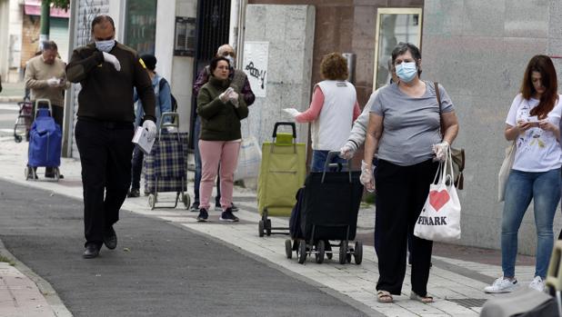 Sevilla supera la barrera de los 2.000 contagiados por coronavirus con un nuevo aumento de los casos positivos registrados