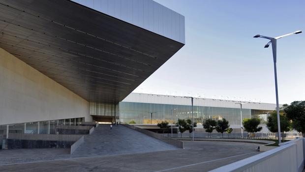 El Ayuntamiento transformará Fibes en un polo de innovación para relanzar el turismo de congresos