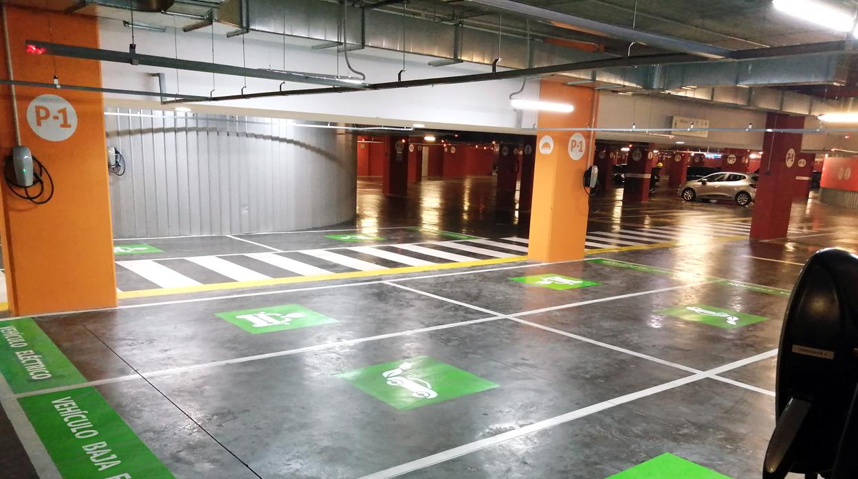Nuevos puntos de recarga de coches en Torre Sevilla