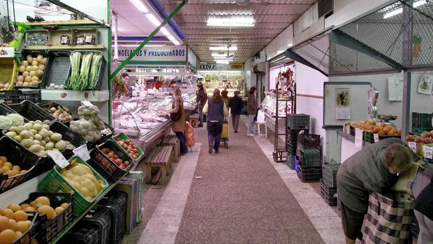 Cerrarán dos días el mercado de Las Palmeritas tras un brote de Covid-19 en una empresa de esta plaza