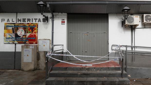 El cierre del mercado de Las Palmeritas de Sevilla por el coronavirus se prolonga sine die