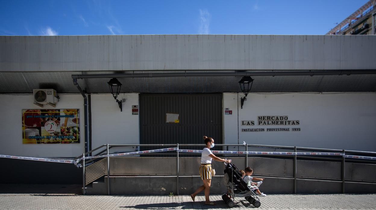 Las instalaciones del mercado de las Palmeritas continúan precintadas