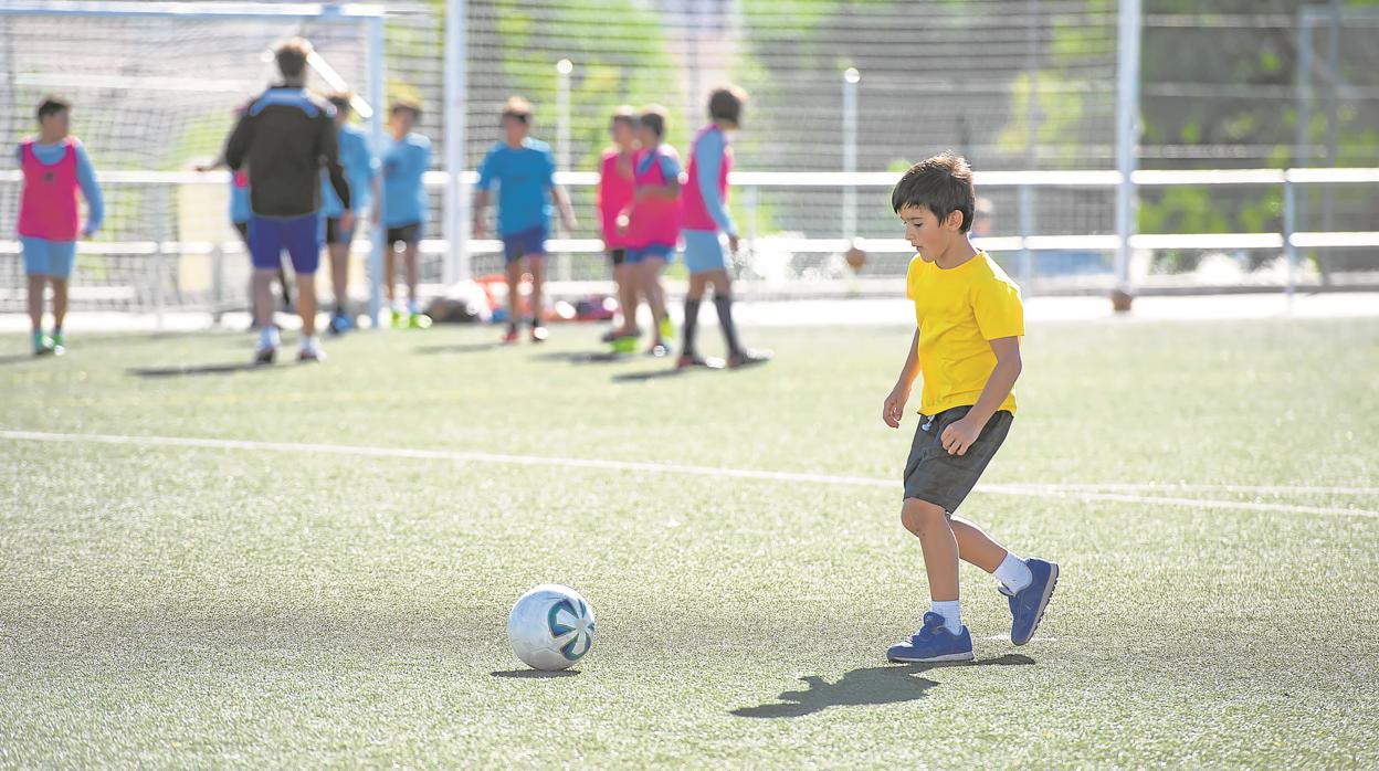 El fútbol ha sido tradicionalmente una de las actividades extraescolares más demandadas