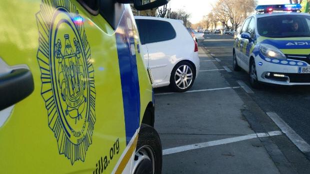 Destroza una moto «creyendo que era la de su novio» en el Polígono San Pablo