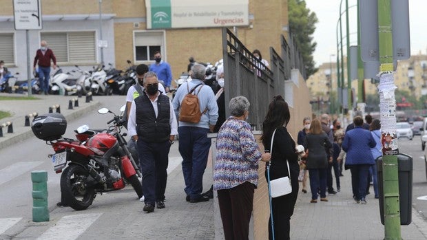 Suben de forma moderada los hospitalizados y los contagios en Sevilla sin que se produzcan muertes