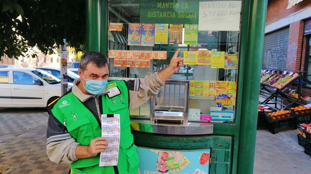 Francisco José Esteban, el vendedor de la ONCE que ha repartido el premio