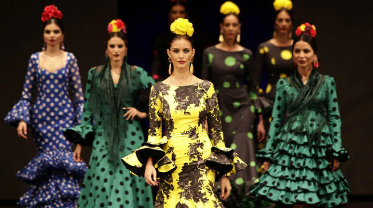 Un desfile de moda flamenca