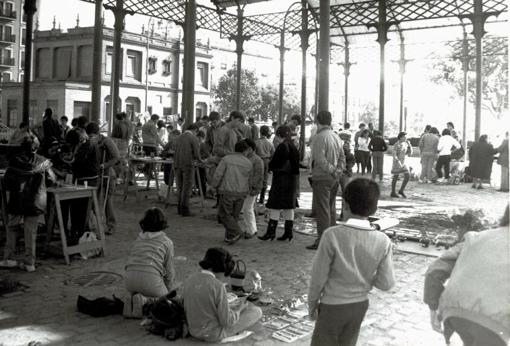 Rastrillo infantil en el antiguo mercado del Barranco año 1984