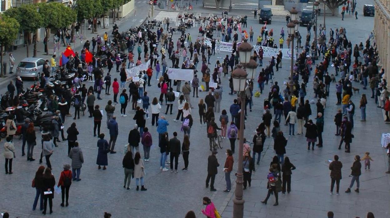 Concentración feminista este lunes por la tarde en la plaza de San Francisco de Sevilla