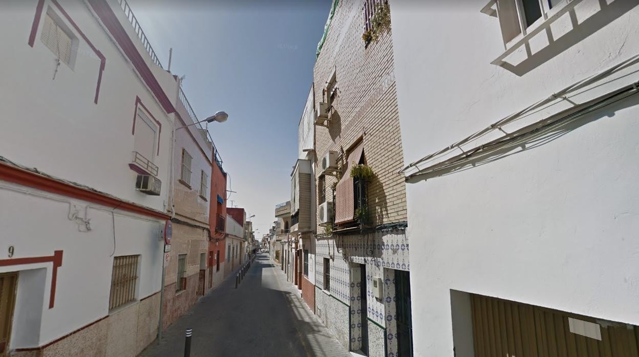 Calle Azorín del barrio de Su Eminencia, donde está el piso ocupado de forma ilegal