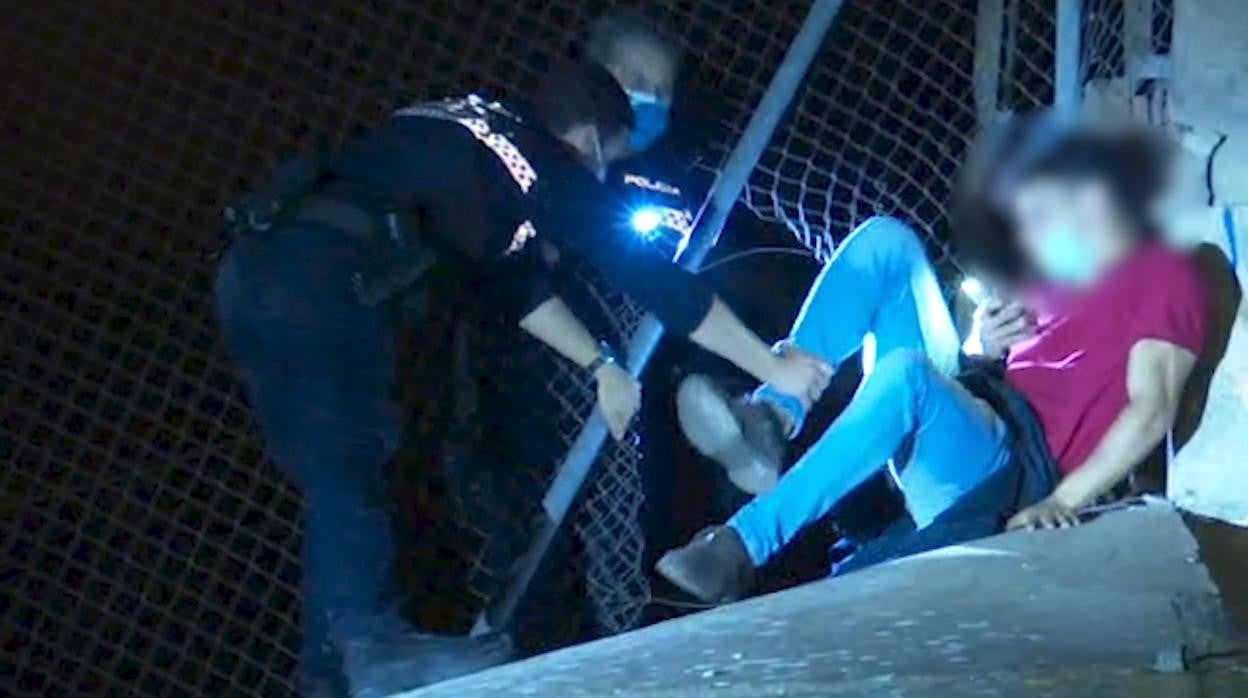 La Policía Local de Sevilla localizó a los jóvenes que habían huido