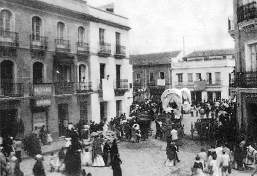Las carretas desfilando por la calle Callao en 1901