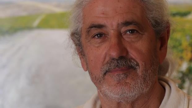 José Basto: «Aquí pintas con el madrugón o con la fresquita. La luz del verano te incendia el cuadro»