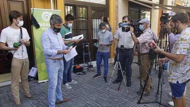 En Coria del Río hay actualmente «un 70% menos de mosquitos que el año pasado»