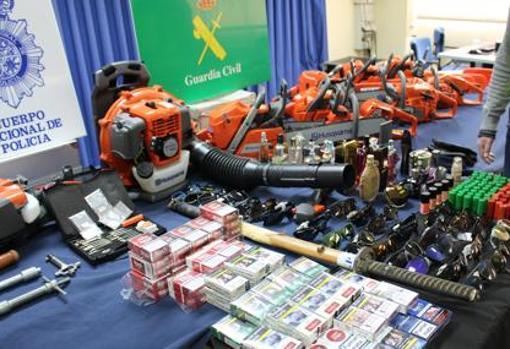 Objetos intervendios a la banda por los agentes policiales