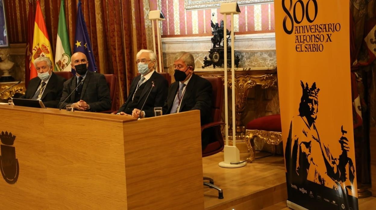 El Ayuntamiento de Sevilla rinde homenaje a Alfonso X y resalta su ...