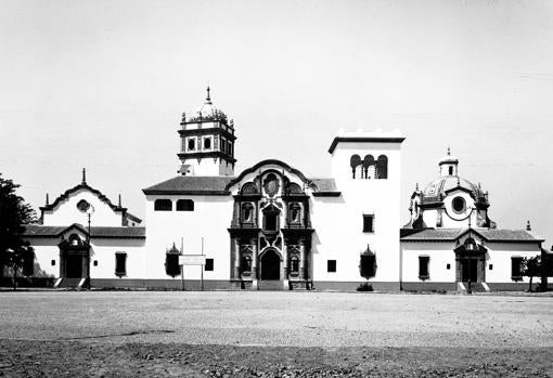 Fachada del pabellón de Argentina en una fotografía de 1928