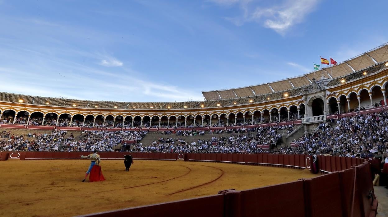 El empresario Ramón Valencia y el teniente de la Maestranza, Santiago León