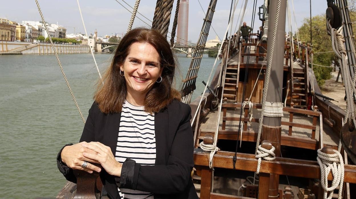 Guadalupe Fernández Morente a bordo de la réplica de la Nao Victoria