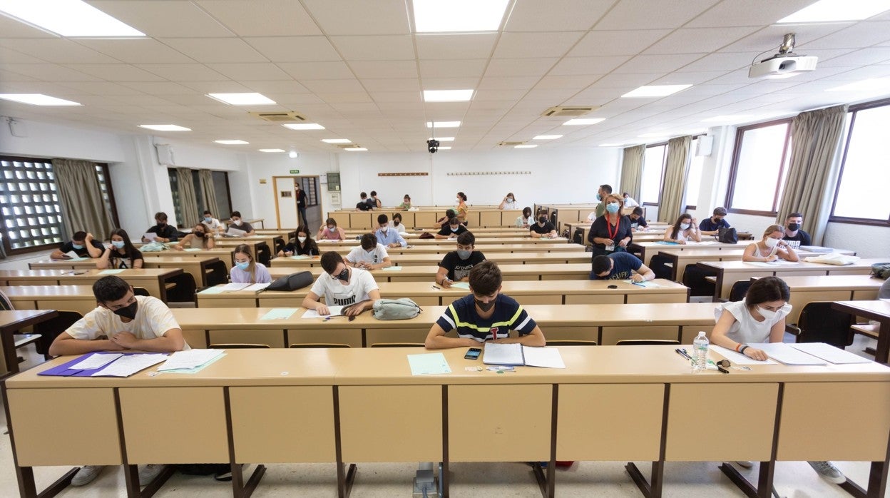 Exámenes de Selectividad en Sevilla el pasado curso