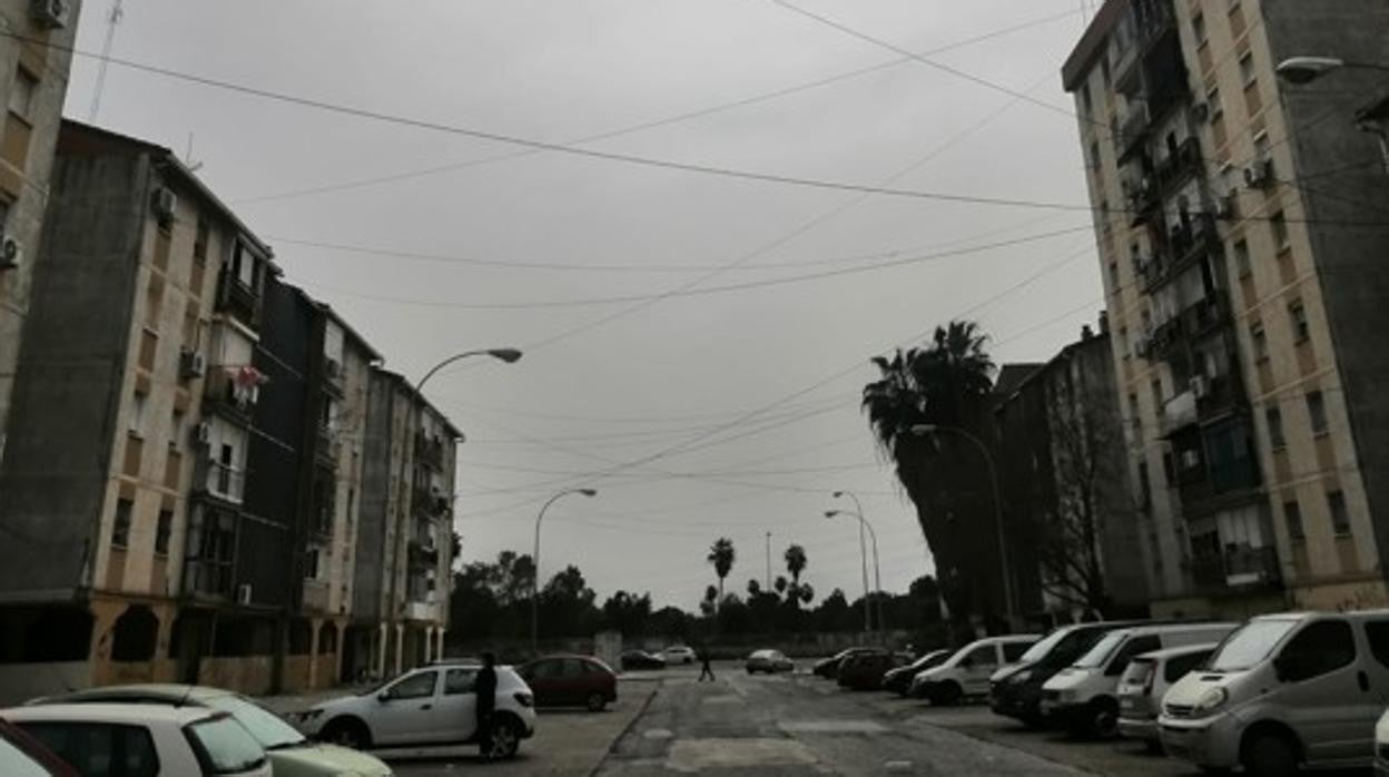 Los enganches ilegales cruzan calles en el corazón de Las Vegas