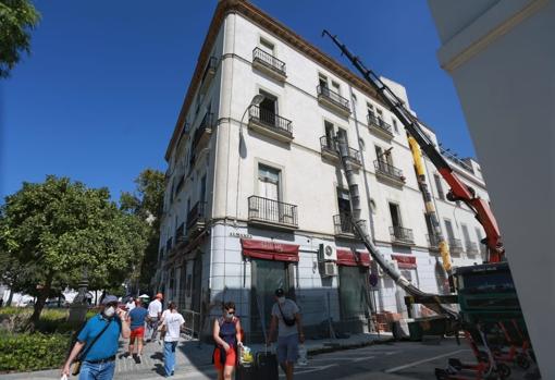 Obras en el edificio que acogerá la ampliación del Lobby Rooms