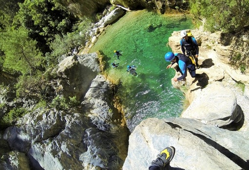 Turismo activo en Granada: diez propuestas para liberar adrenalina a tope