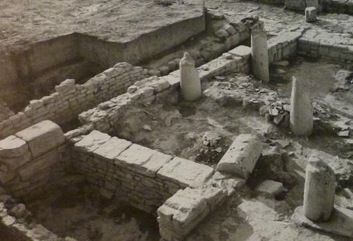 Ruina de una casa con columnas romana del sector de San Benito