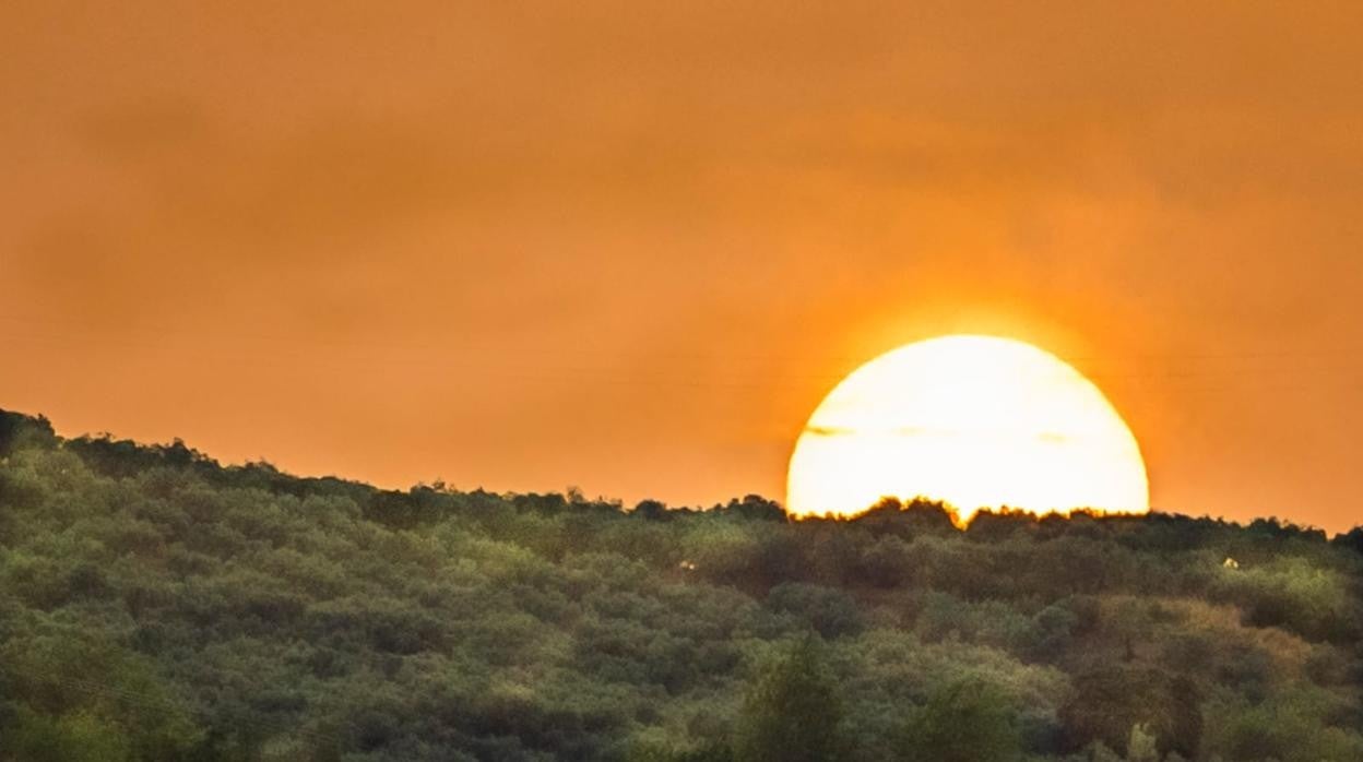 Puesta de sol desde la Casa Rural El Nogal. Guadalcanal.