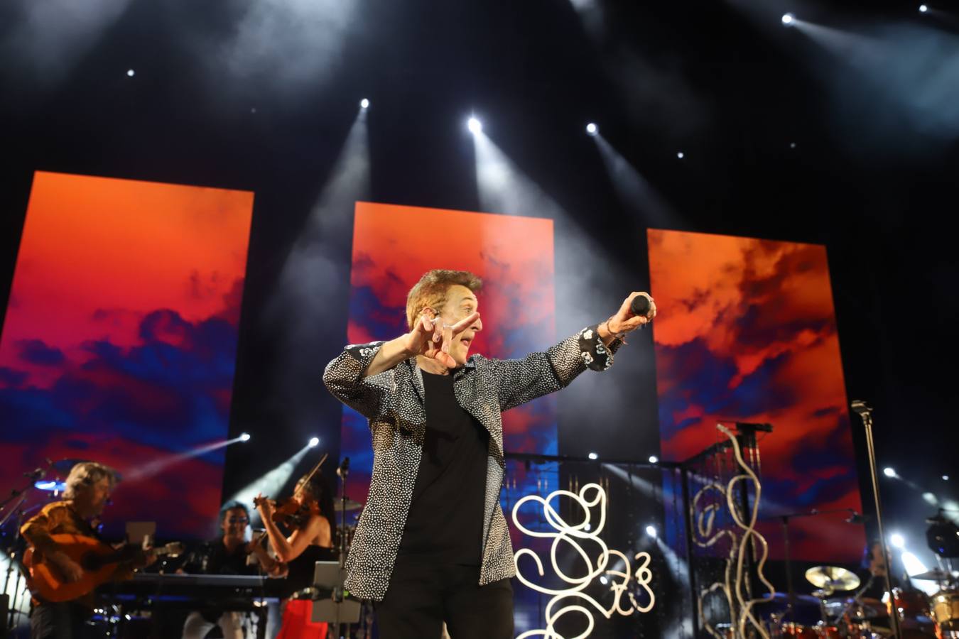 El vibrante concierto de Manolo García en Córdoba, en imágenes